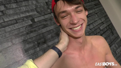 Afgetrokken worden op kantoor in bureaustoel