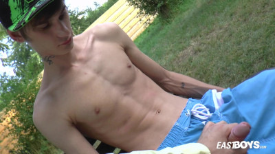 Video over vakantieliefde met een knappe homo jongen